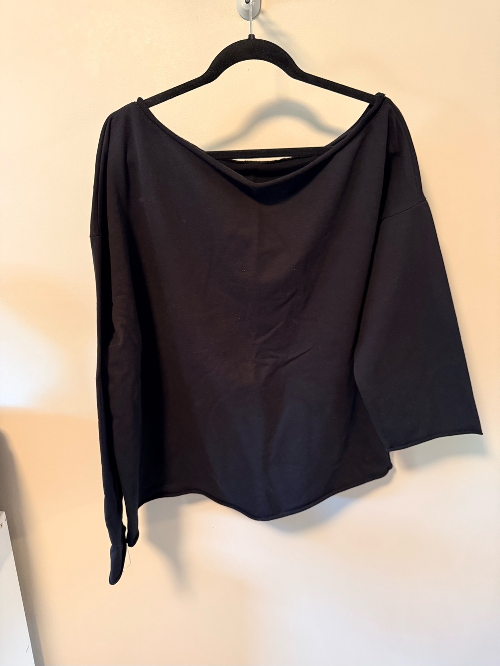 Commense Black Off-Shoulder Long Sleeve Top